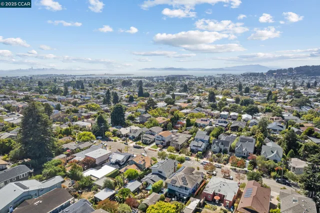 $1,700,000 | 960 Ordway Street, Albany, CA 94706