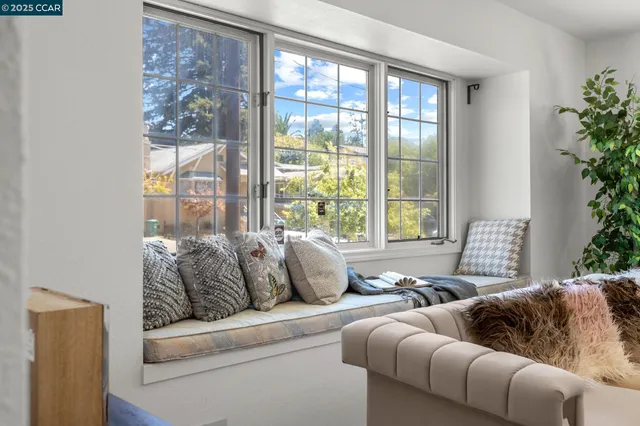 $1,700,000 | 960 Ordway Street, Albany, CA 94706