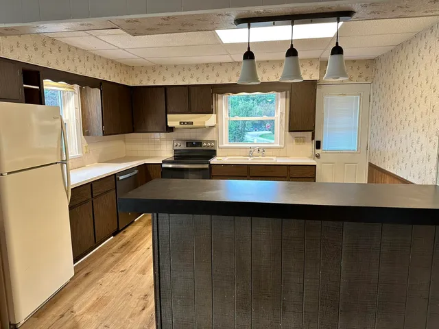 $164,900 | 315 West Green Bay Street, Bonduel, WI 54107