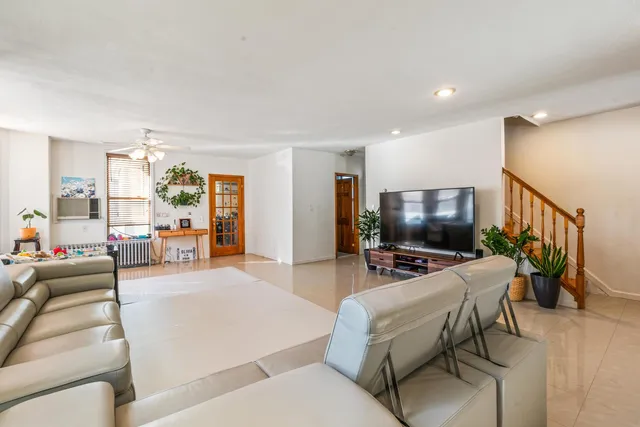 $1,150,000 | 44-06 Jessie Court | Little Neck