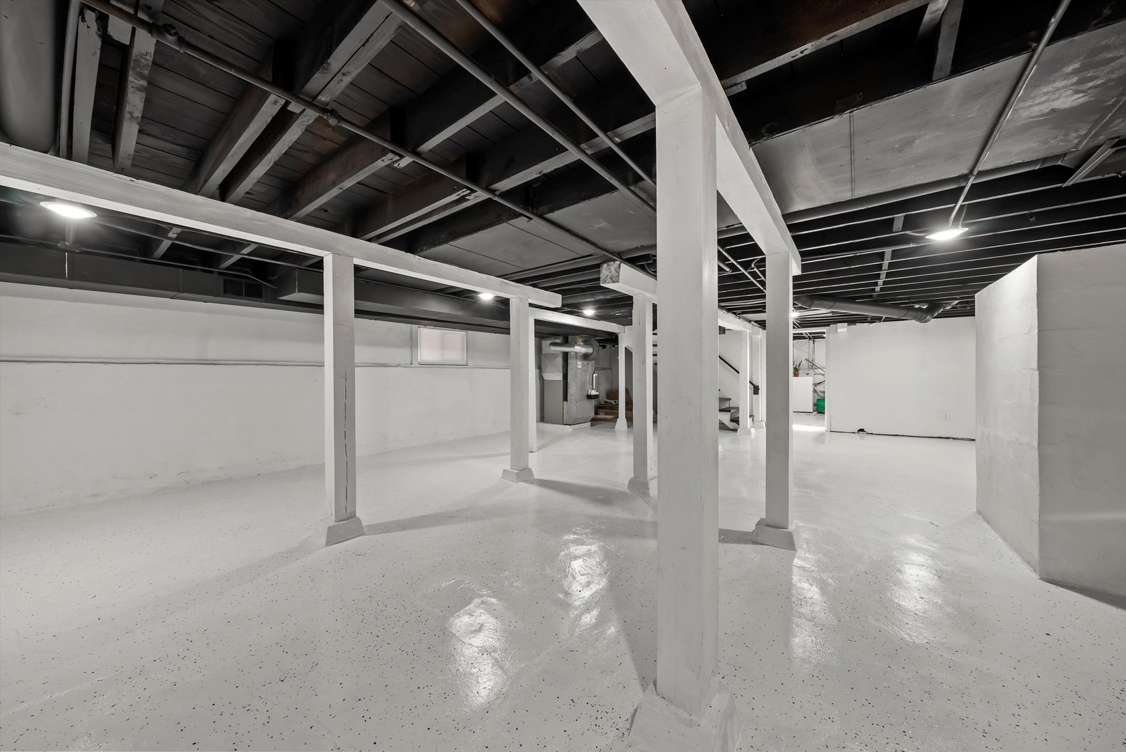 6514 Sinclair Avenue Berwyn, IL 60402 - Photo 23 of 33 a view of an empty room