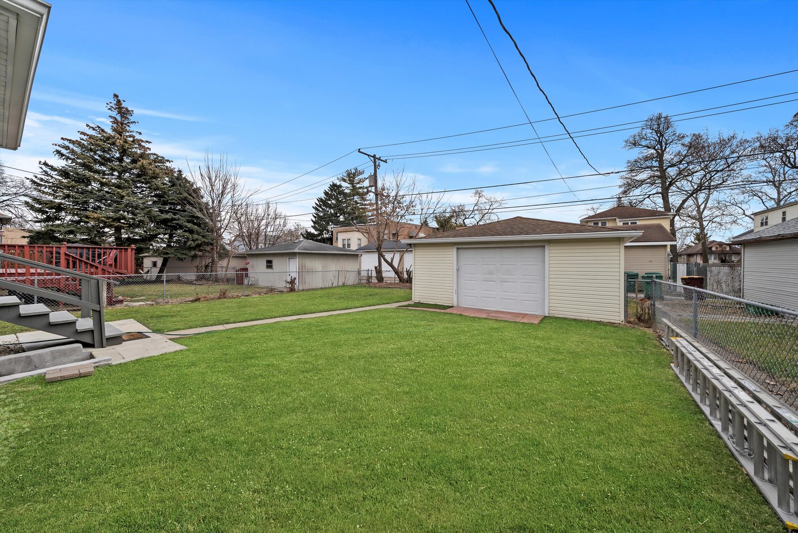 6514 Sinclair Avenue Berwyn, IL 60402 - Photo 27 of 33 a view of a backyard with plants and a patio
