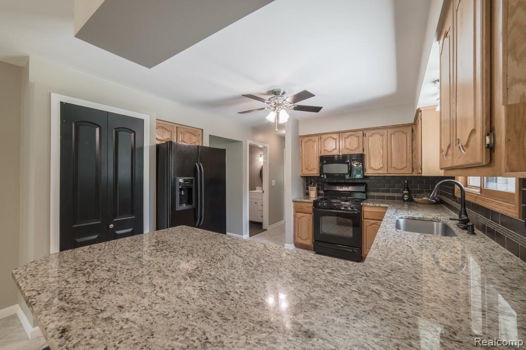 911 Francis Street Rochester, MI 48307 - Photo 17 of 76 911 Francis-10.jpg