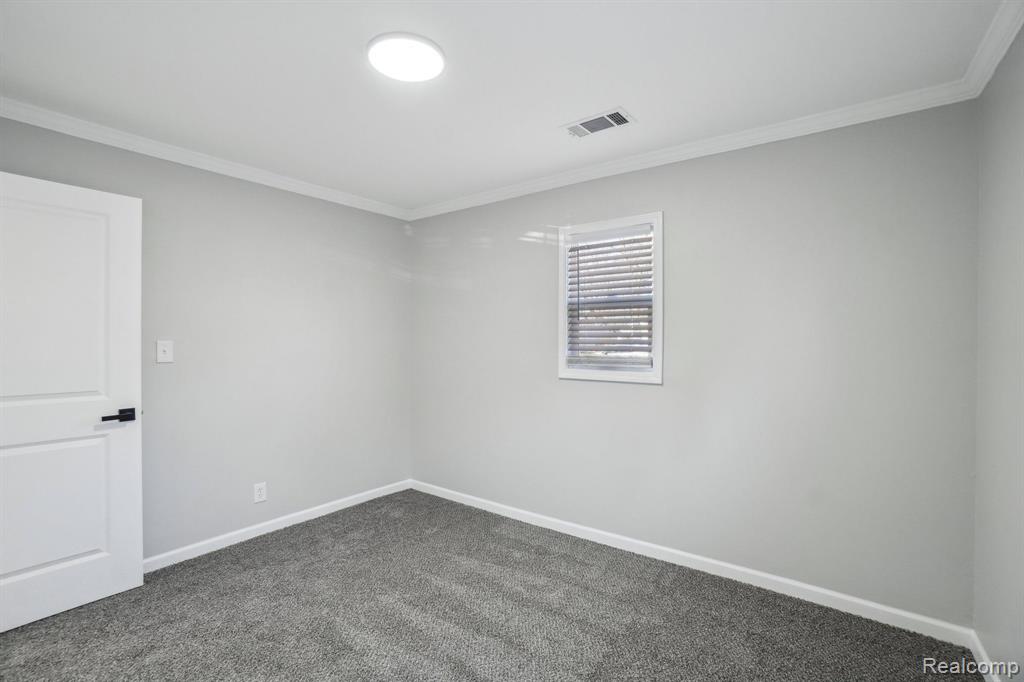 2744 James Road Auburn Hills, MI 48326 - Photo 13 of 23