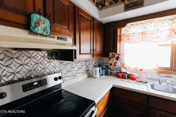 $249,900 | 140 Wellington Drive, Middlesboro, KY 40965