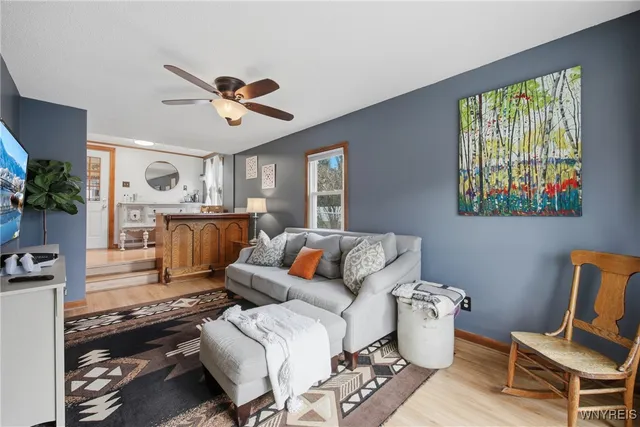 $328,500 | 12 Colvinhurst Drive, Tonawanda, NY 14223