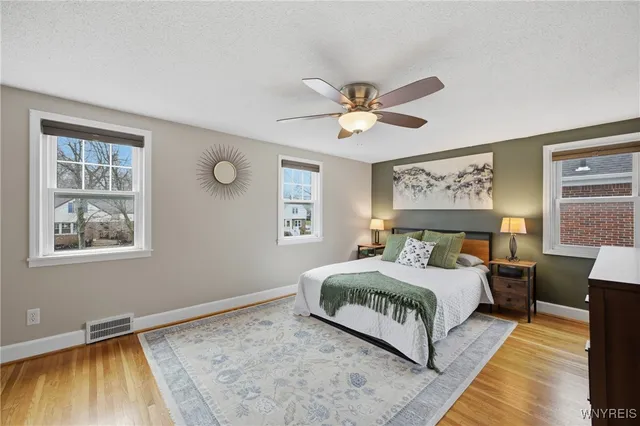 $328,500 | 12 Colvinhurst Drive, Tonawanda, NY 14223