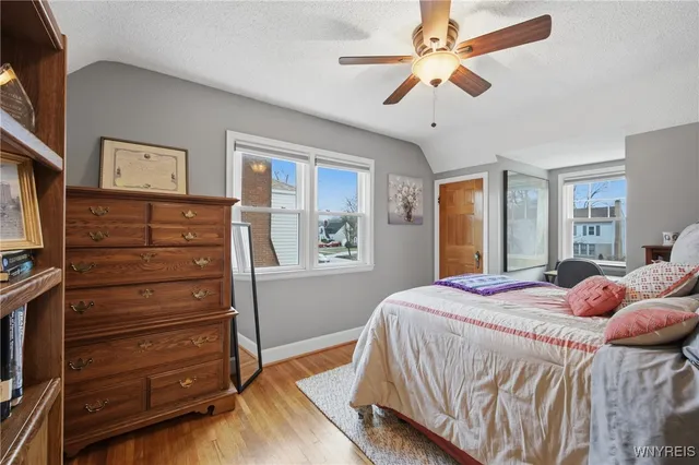 $328,500 | 12 Colvinhurst Drive, Tonawanda, NY 14223