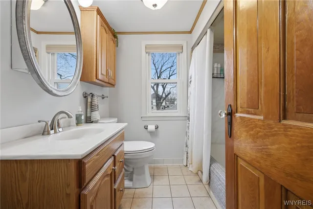 $328,500 | 12 Colvinhurst Drive, Tonawanda, NY 14223