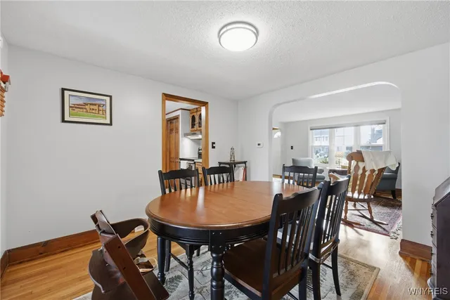 $328,500 | 12 Colvinhurst Drive, Tonawanda, NY 14223