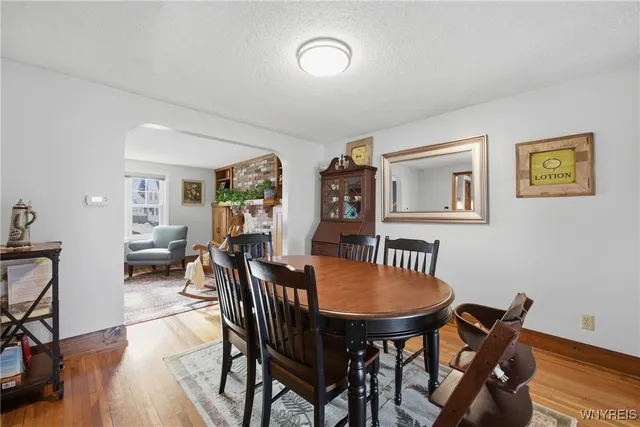 $328,500 | 12 Colvinhurst Drive, Tonawanda, NY 14223