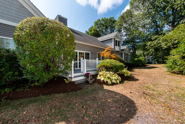 $599,000 | 175 Ferry Road, Unit 3, Old Saybrook, CT 06475