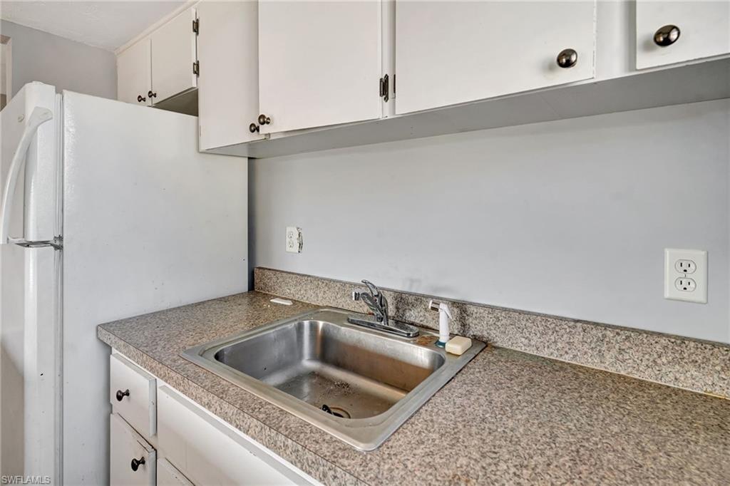 3300 Prince Edward Island Circle, Unit 4 Fort Myers, FL 33907 - Photo 11 of 31