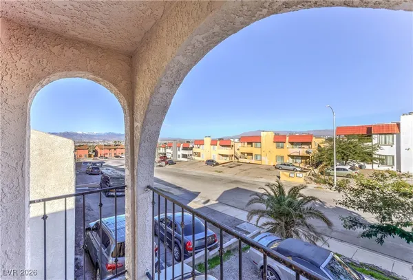 $639,800 | 6979 Issac Avenue, Las Vegas, NV 89156