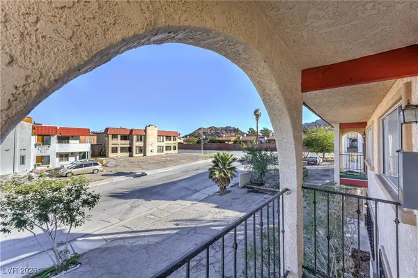 $639,800 | 6979 Issac Avenue, Las Vegas, NV 89156