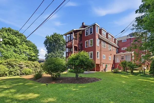 $309,900 | 16 Middlesex Street, Unit 8, Chelmsford, MA 01863