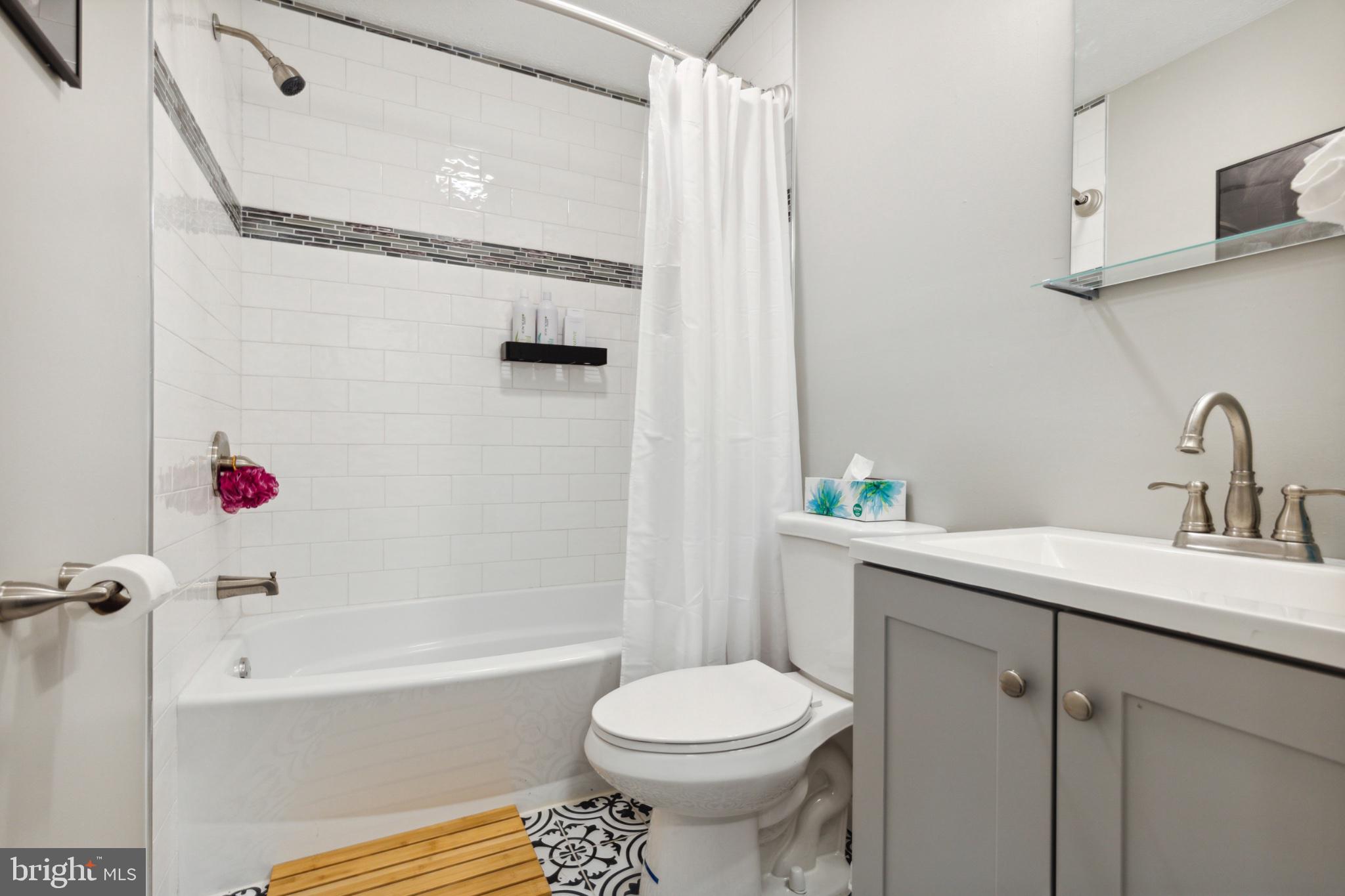 20 Iowa Road Albrightsville, PA 18210 - Photo 13 of 21 Modern bathroom with stylish accents.