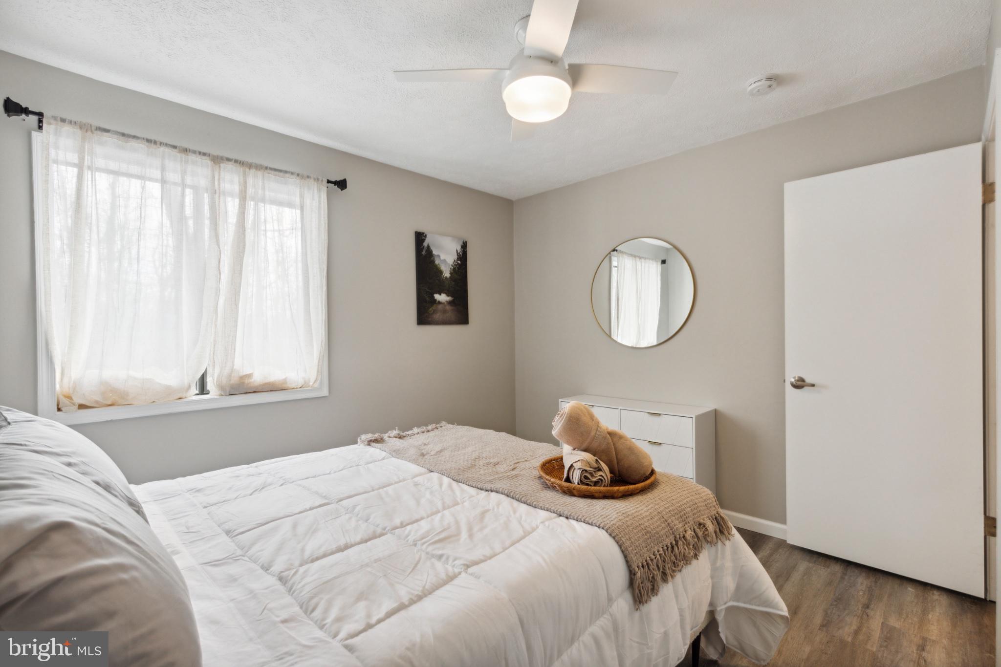 20 Iowa Road Albrightsville, PA 18210 - Photo 17 of 21 Serene bedroom with natural light.