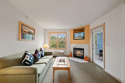 $99,500 | 123 Center Street, Unit 206, Lake Geneva, WI 53147