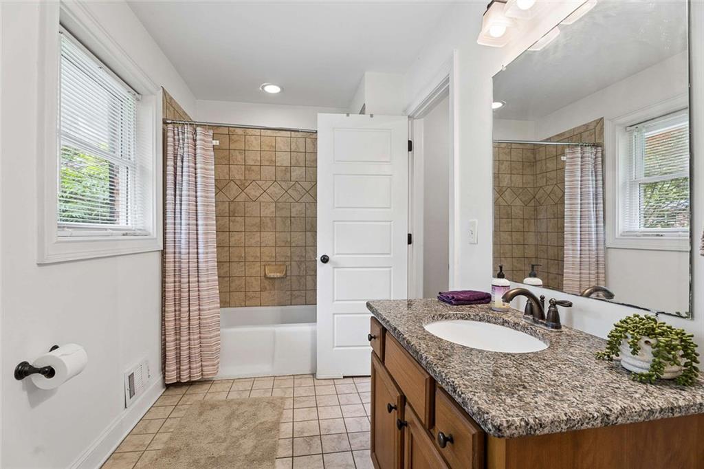 2503 Brentford Place Decatur, GA 30032 - Photo 9 of 19