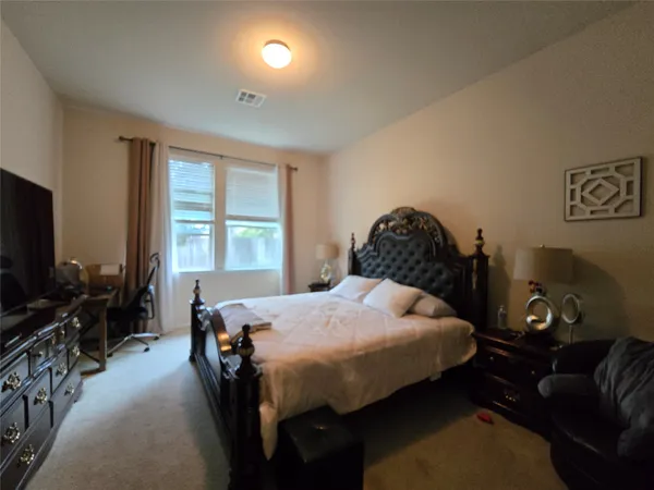 $2,450 | 204 Valona Loop, Round Rock, TX 78681