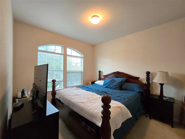 $2,450 | 204 Valona Loop, Round Rock, TX 78681