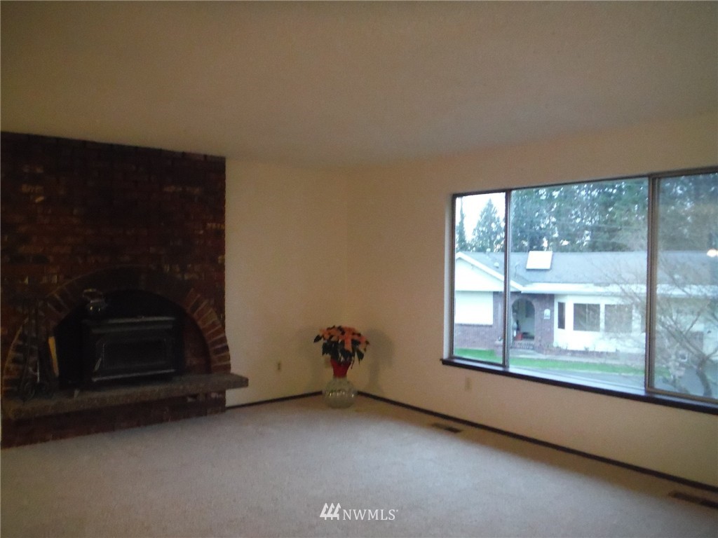 21527 9th Place West Bothell, WA 98021 - Photo 2 of 22