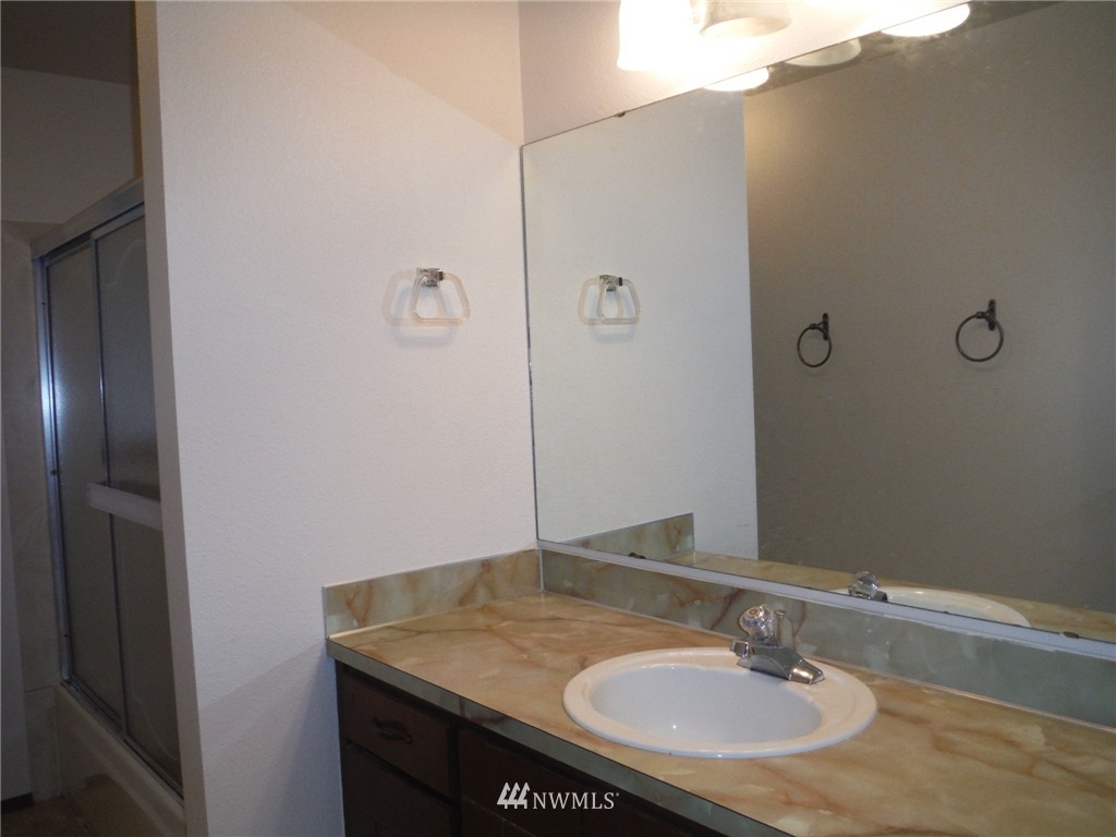 21527 9th Place West Bothell, WA 98021 - Photo 11 of 22