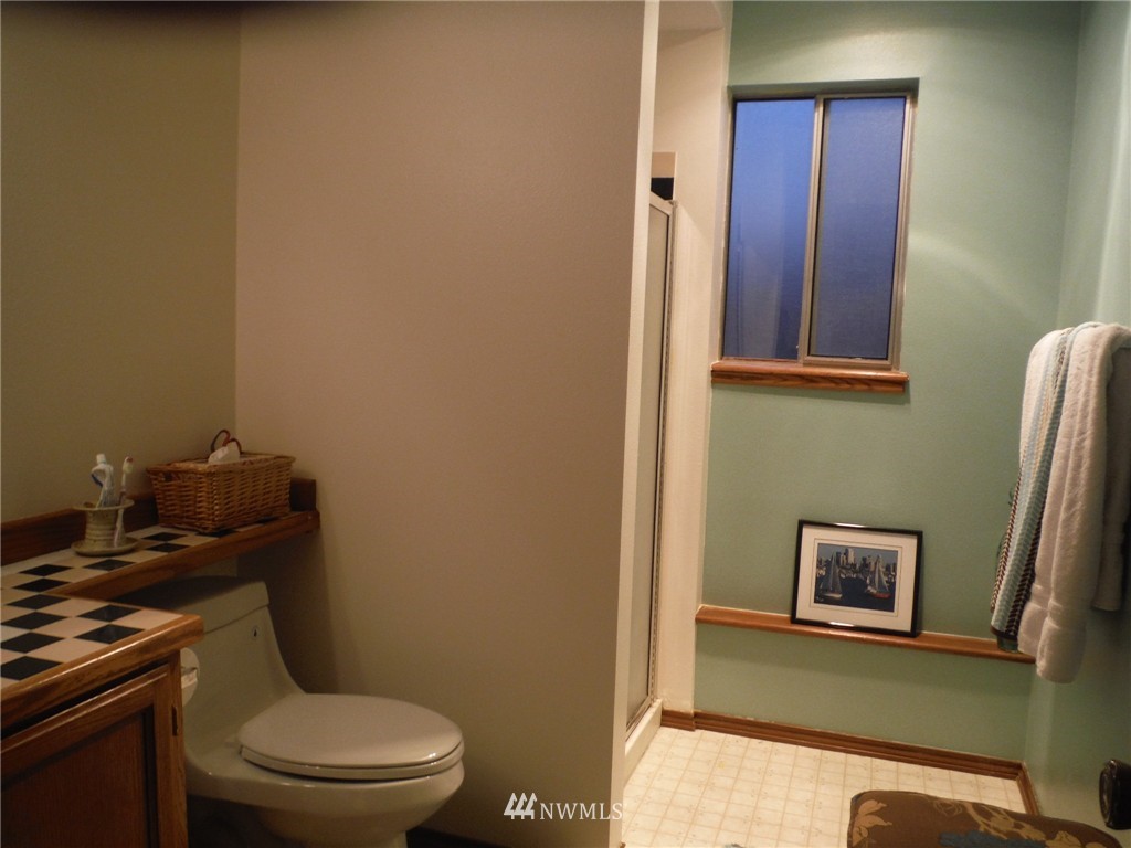 21527 9th Place West Bothell, WA 98021 - Photo 12 of 22