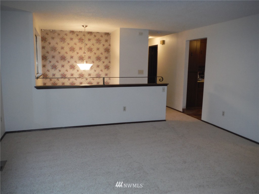 21527 9th Place West Bothell, WA 98021 - Photo 5 of 22