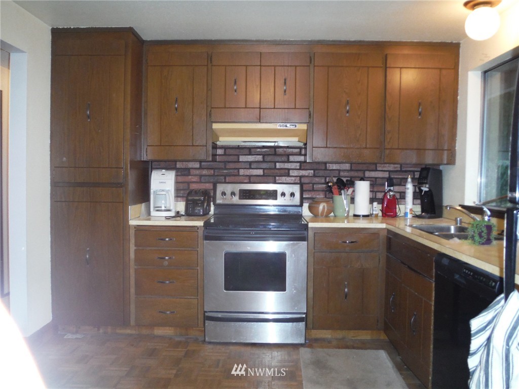 21527 9th Place West Bothell, WA 98021 - Photo 6 of 22