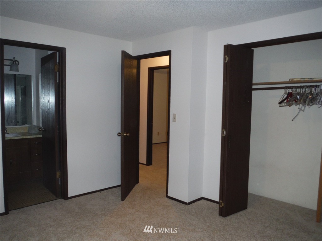 21527 9th Place West Bothell, WA 98021 - Photo 10 of 22