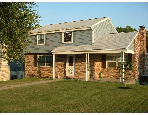 2004 Canyon Drive McKees Rocks, PA 15136 - Photo 1 of 8 Exterior Front.
