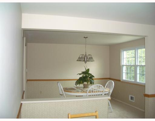 2004 Canyon Drive McKees Rocks, PA 15136 - Photo 3 of 8 Dining Room.