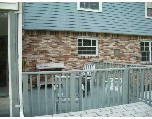 2004 Canyon Drive McKees Rocks, PA 15136 - Photo 7 of 8 Patio/Deck.