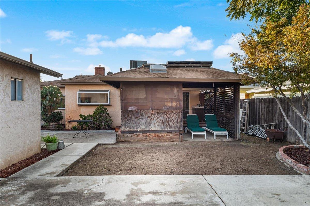 232 Fusco Avenue Modesto, CA 95354 - Photo 44 of 52 a front view of a house with garden