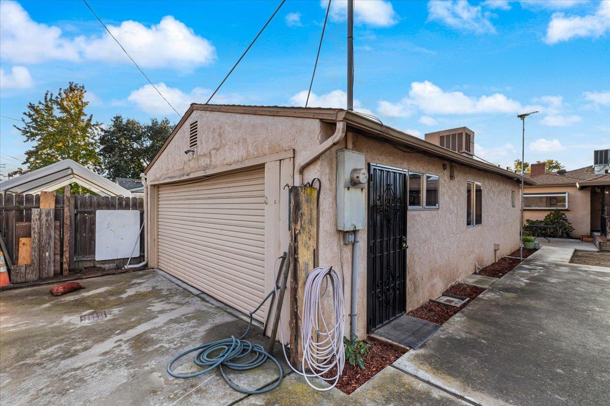 232 Fusco Avenue Modesto, CA 95354 - Photo 50 of 52 a view of a house with backyard