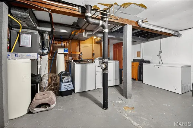 $575,000 | 1612 Dougherty Ferry Road, Kirkwood, MO 63122