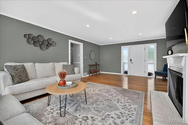 $575,000 | 1612 Dougherty Ferry Road, Kirkwood, MO 63122