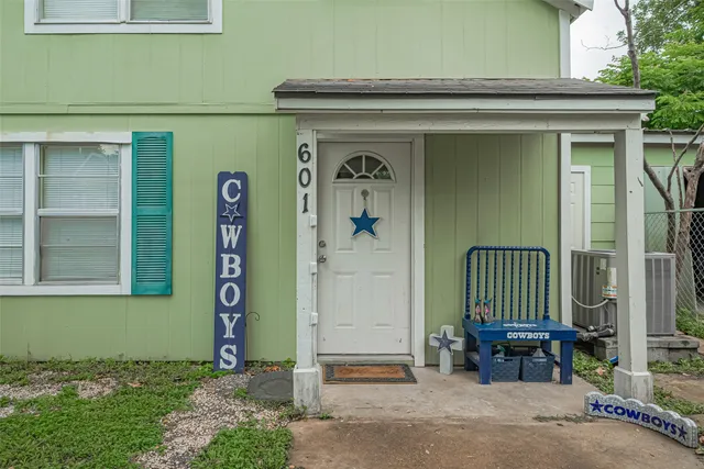 $89,000 | 601 North Resident Street, Wharton, TX 77488