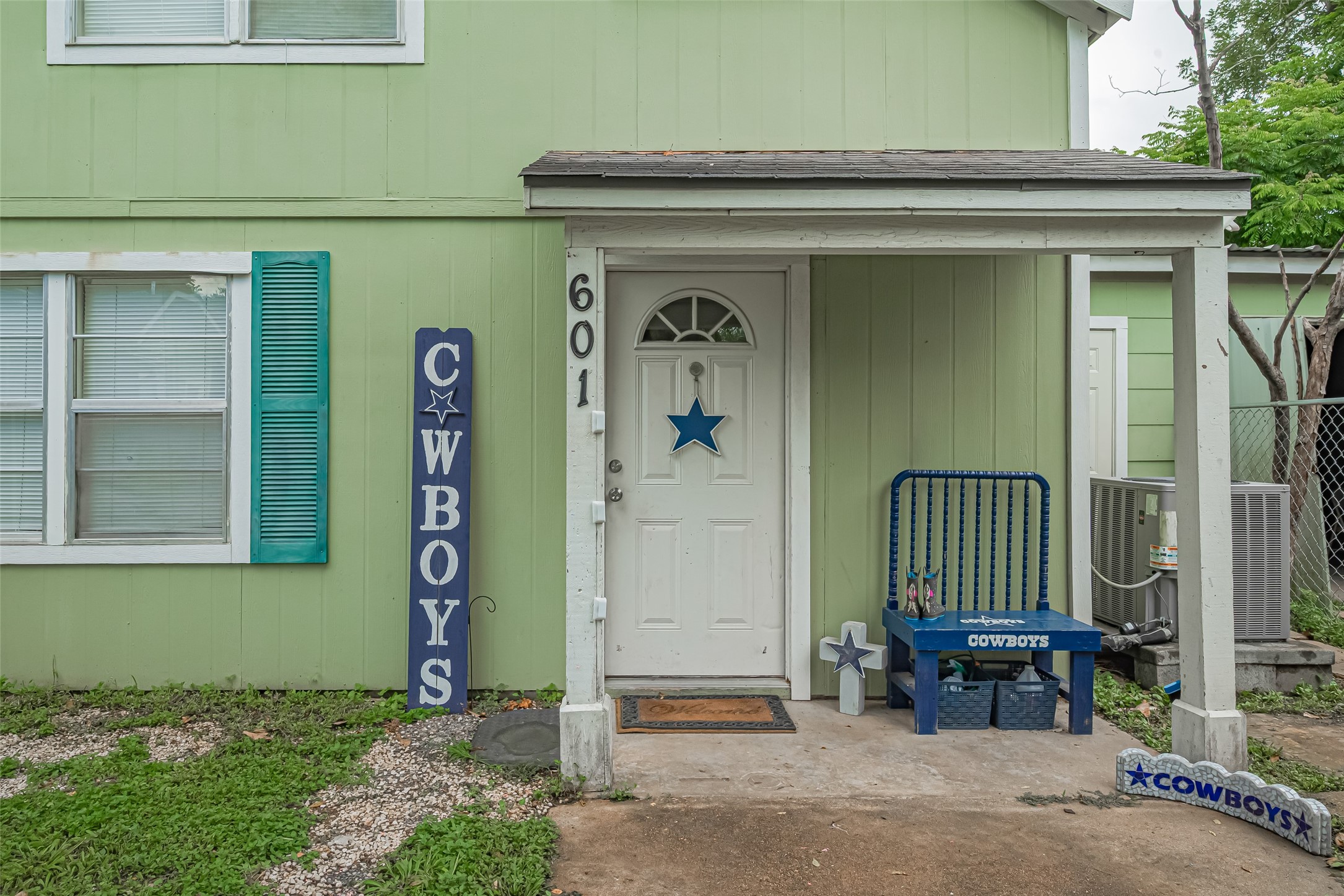 601 North Resident Street Wharton, TX 77488 - Photo 3 of 32