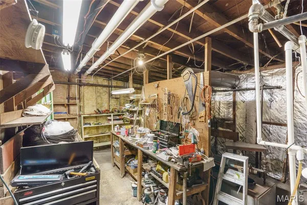 $299,000 | 1106 East Lafayette, Edina, MO 63537