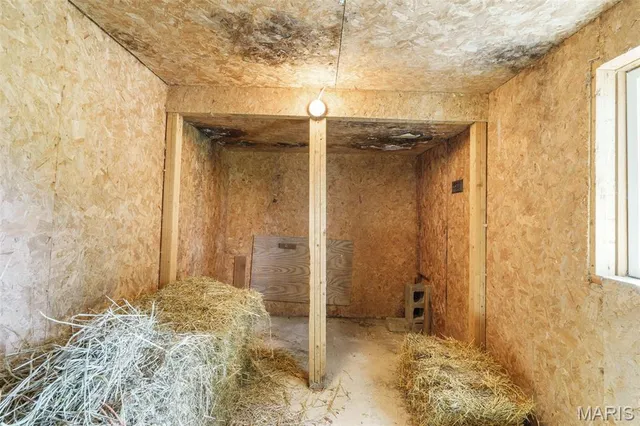 $319,000 | 1106 East Lafayette, Edina, MO 63537