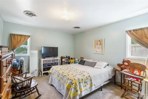 $299,000 | 1106 East Lafayette, Edina, MO 63537