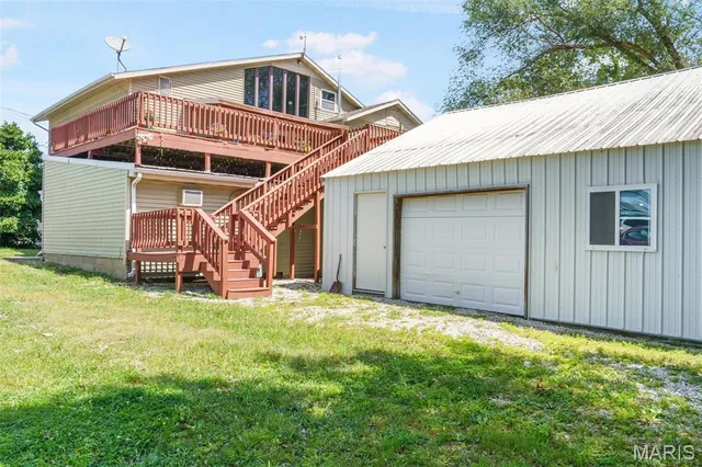 $319,000 | 1106 East Lafayette, Edina, MO 63537