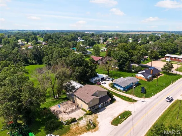 $299,000 | 1106 East Lafayette, Edina, MO 63537