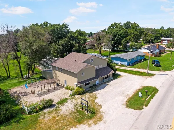 $299,000 | 1106 East Lafayette, Edina, MO 63537