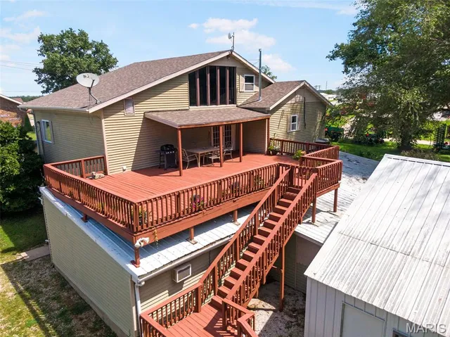 $319,000 | 1106 East Lafayette, Edina, MO 63537