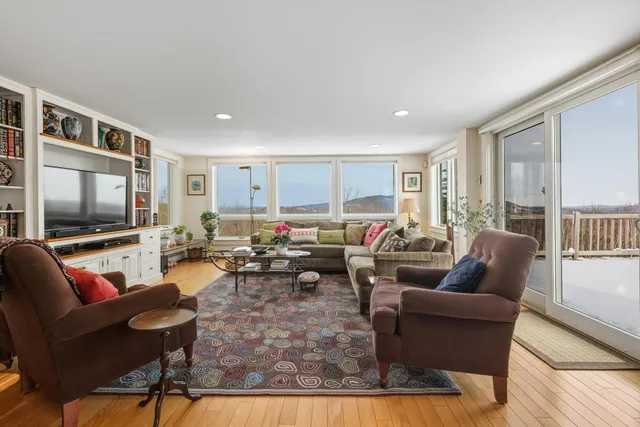 $1,295,000 | 136 Granite Hill Road, Wilmot, NH 03287