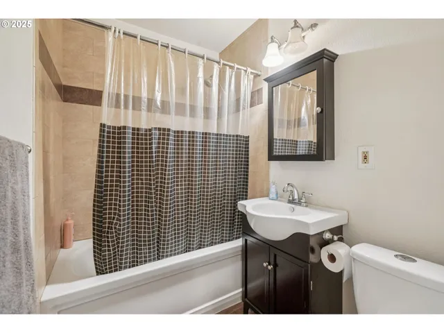 $459,900 | 780 Idylwood Drive Southeast, Salem, OR 97302